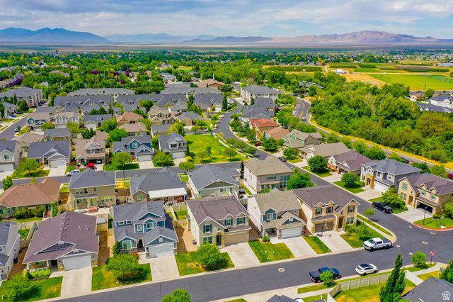 892 S HONEYSUCKLE WAY, Fruit Heights, UT 84037