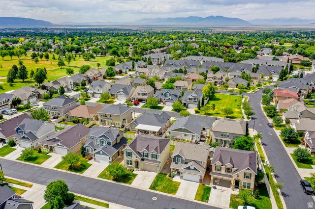 892 S HONEYSUCKLE WAY, Fruit Heights, UT 84037