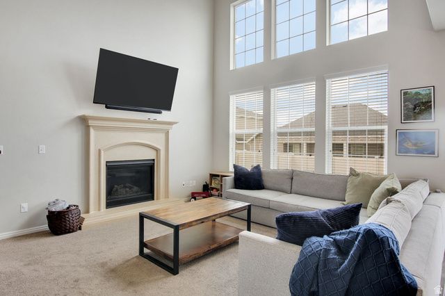 892 S HONEYSUCKLE WAY, Fruit Heights, UT 84037