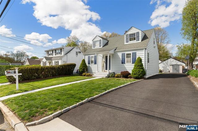 61 Highland Avenue, Bergenfield, NJ 07621