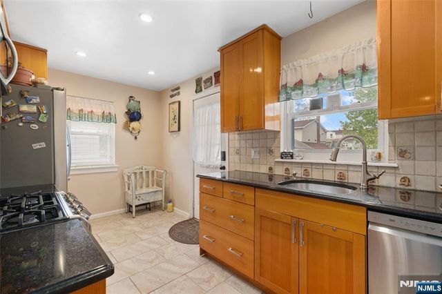 61 Highland Avenue, Bergenfield, NJ 07621