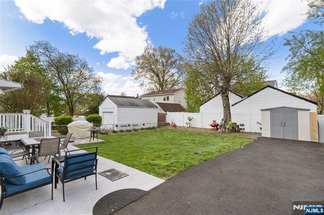 61 Highland Avenue, Bergenfield, NJ 07621