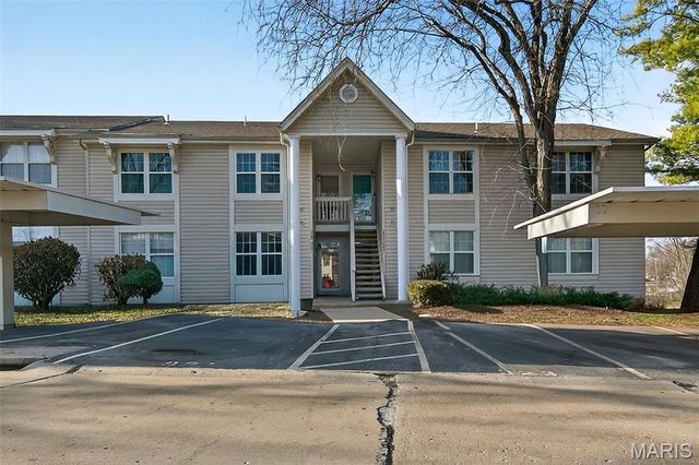 929 Sugar Lake Court 7, St Peters, MO 63376