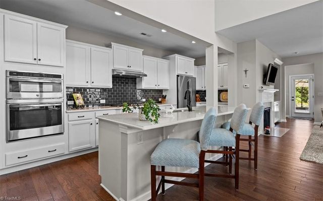 808 Blue Moon Court, Greensboro, NC 27455