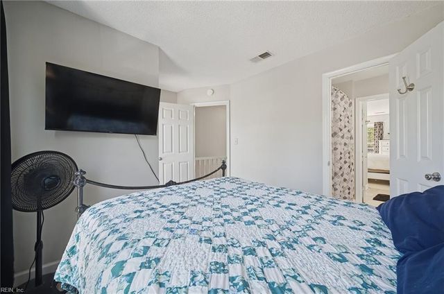113 River Point LN, Suffolk, VA 23434