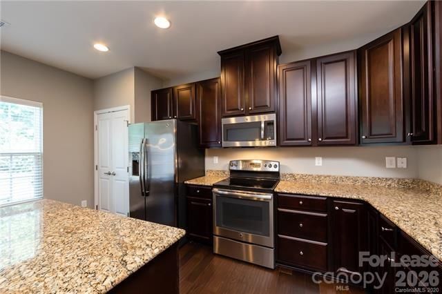 9338 Lenox Pointe Drive, Charlotte, NC 28273