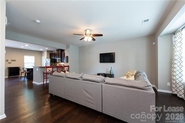 9338 Lenox Pointe Drive, Charlotte, NC 28273