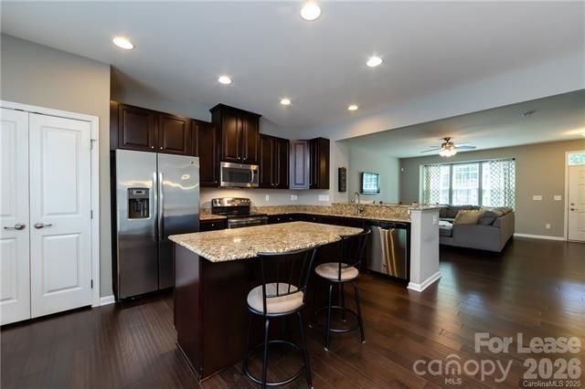 9338 Lenox Pointe Drive, Charlotte, NC 28273