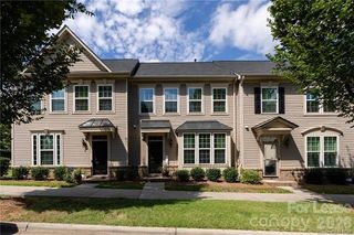 9338 Lenox Pointe Drive, Charlotte, NC 28273