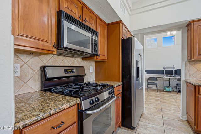 6401 BRISA DEL MAR Drive, El Paso, TX 79912