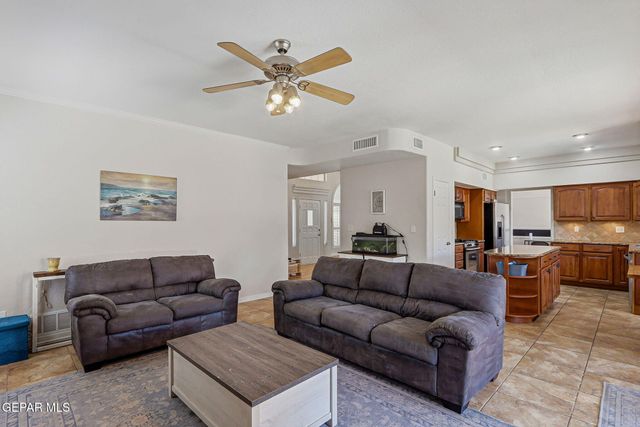6401 BRISA DEL MAR Drive, El Paso, TX 79912