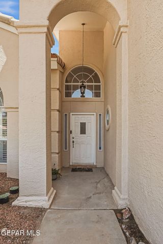 6401 BRISA DEL MAR Drive, El Paso, TX 79912