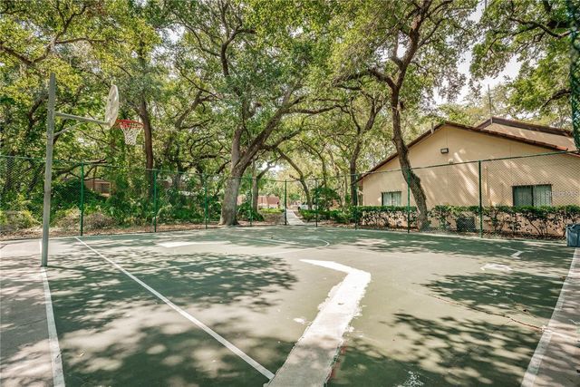 693 1ST COURT, Palm Harbor, FL 34684