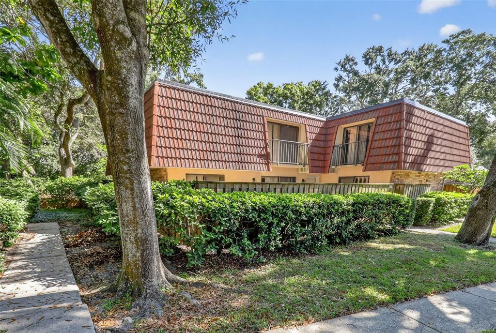 693 1ST COURT, Palm Harbor, FL 34684