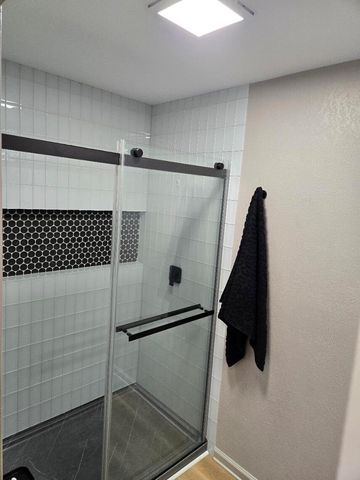 2600 Penny LN 207, Austin, TX 78757