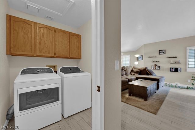 7412 Summer Crest Lane, Las Vegas, NV 89129