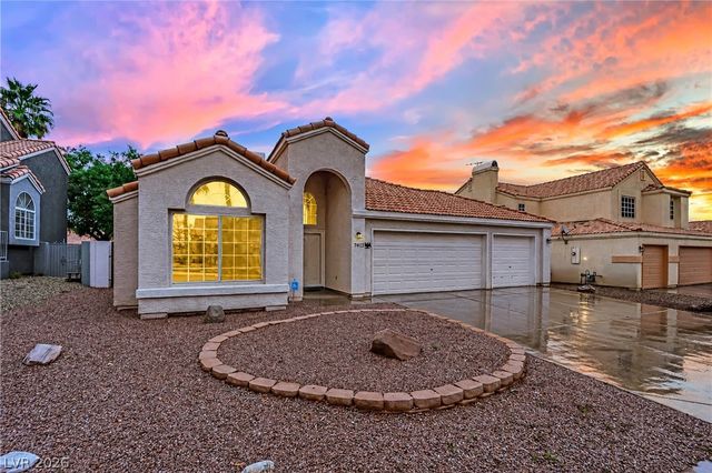 7412 Summer Crest Lane, Las Vegas, NV 89129