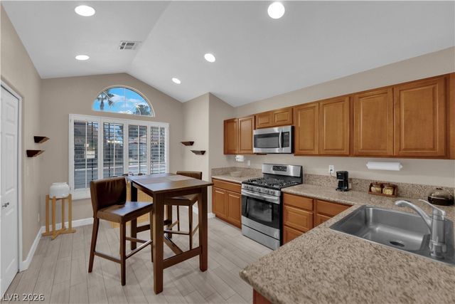 7412 Summer Crest Lane, Las Vegas, NV 89129