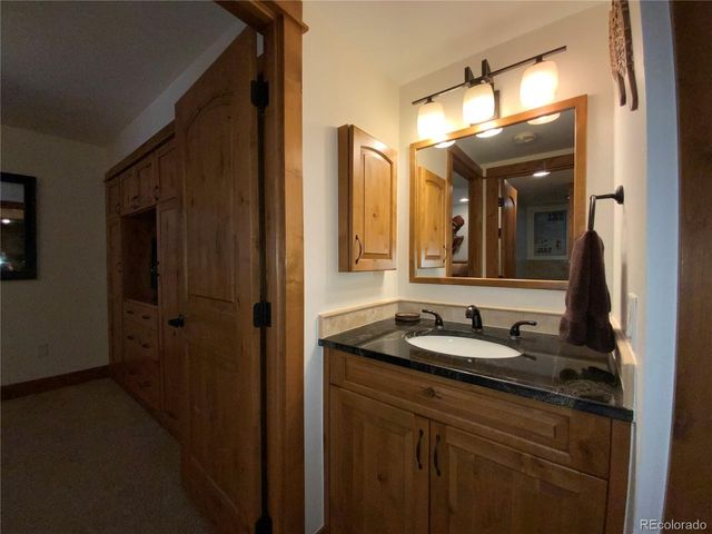 4650 Vail Racquet Club Dr 8, Vail, CO 81657