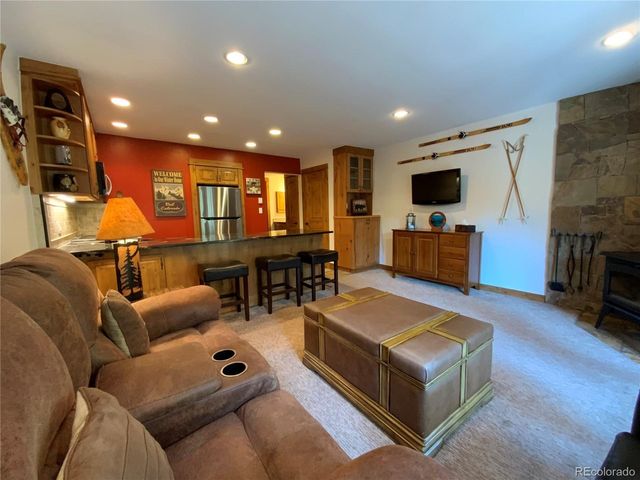 4650 Vail Racquet Club Dr 8, Vail, CO 81657