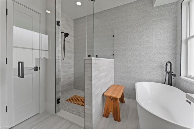 8541 Pepper Tree WAY, Naples, FL 34114