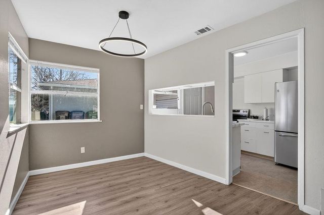 3308 Windsor Dr, Sacramento, CA 95864