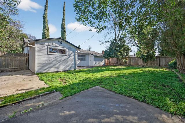 3308 Windsor Dr, Sacramento, CA 95864