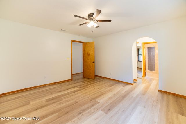 3772 E R Smyth Drive, Mims, FL 32754