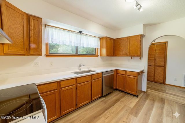 3772 E R Smyth Drive, Mims, FL 32754