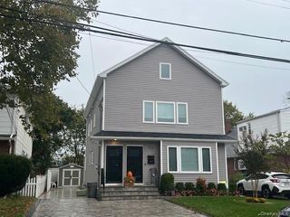 72 Sheridan Avenue, Williston Park, NY 11596