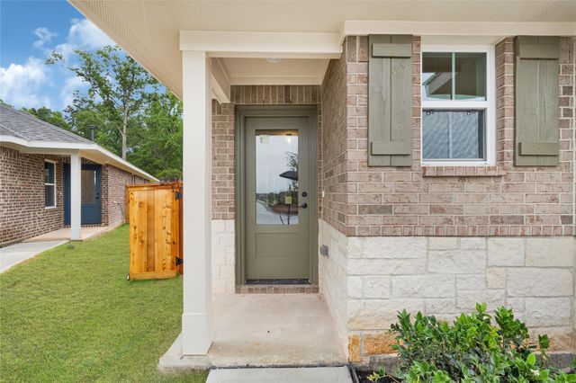9348 Hard Rock Road, Conroe, TX 77303