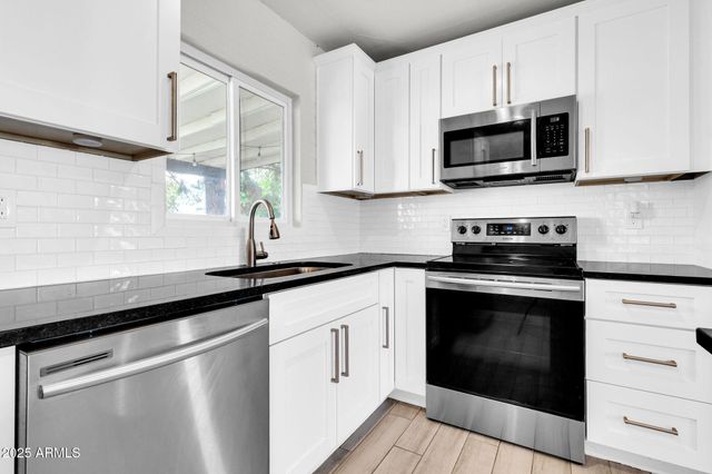 449 E Harmony Avenue, Mesa, AZ 85204