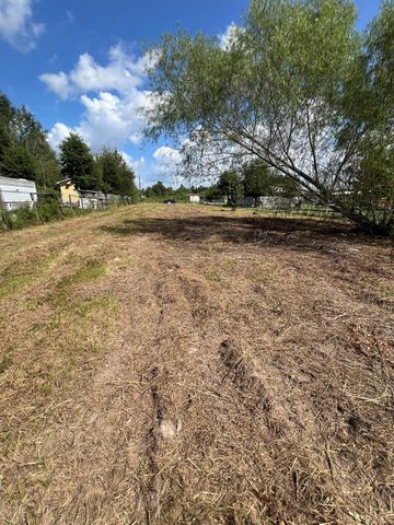 1018 County Road 3556, Cleveland, TX 77327