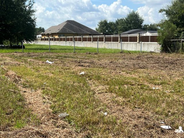 1018 County Road 3556, Cleveland, TX 77327