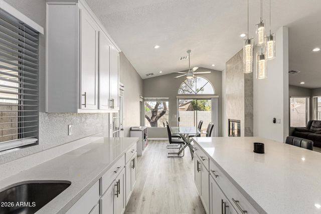 7312 W GREER Avenue, Peoria, AZ 85345