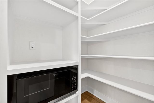 24985 W 94th Place, Lenexa, KS 66227