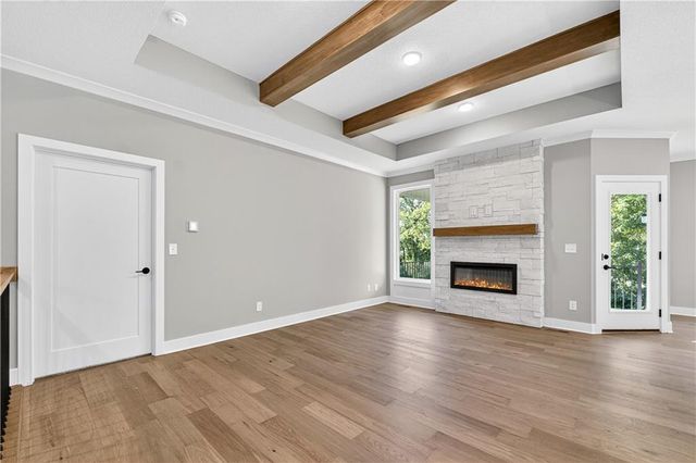 24985 W 94th Place, Lenexa, KS 66227