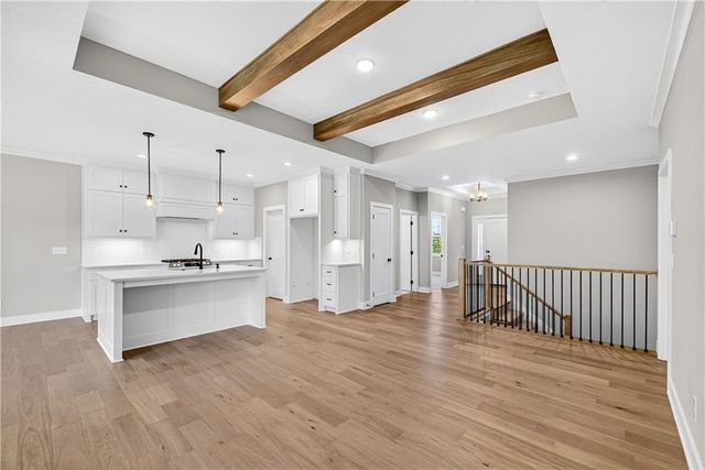 24985 W 94th Place, Lenexa, KS 66227