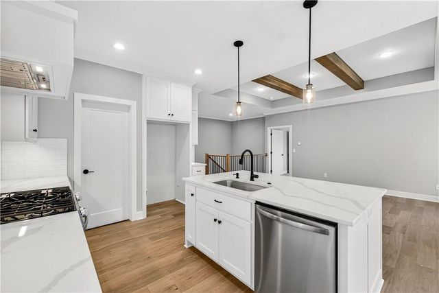 24985 W 94th Place, Lenexa, KS 66227