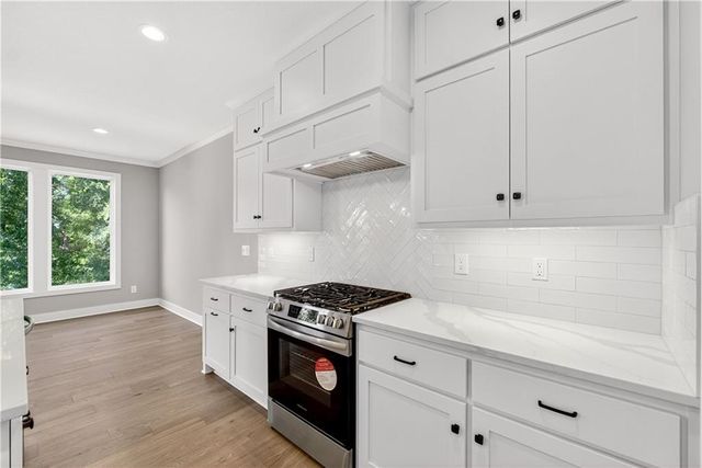 24985 W 94th Place, Lenexa, KS 66227