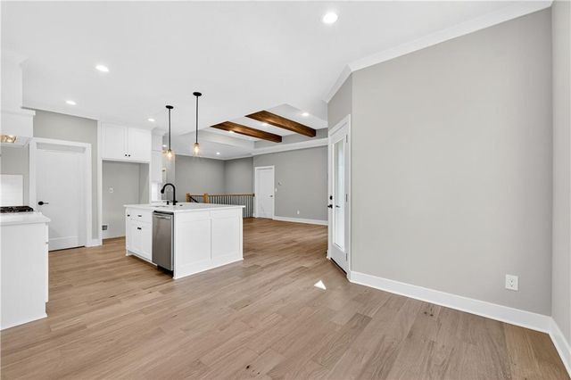 24985 W 94th Place, Lenexa, KS 66227