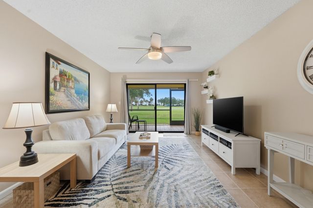 4300 Gator Trace Drive C, Fort Pierce, FL 34982
