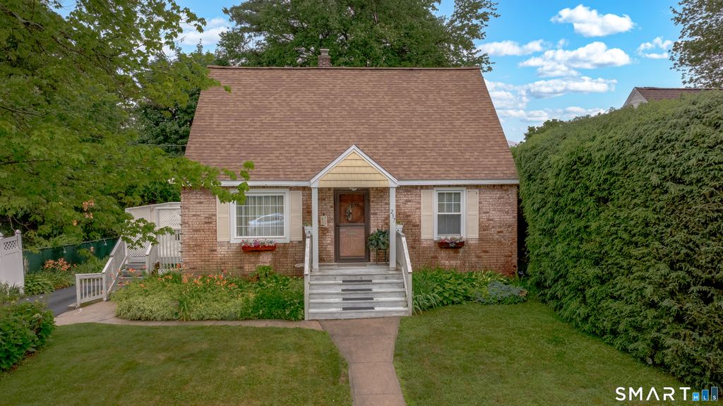 237 Alexander Avenue, Waterbury, CT 06705