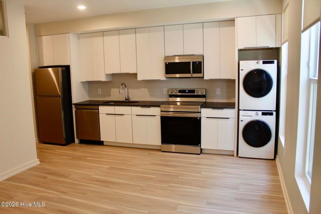 1124 Castle Street 304, Wilmington, NC 28401