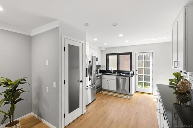 3938 Voltaire St, San Diego, CA 92107