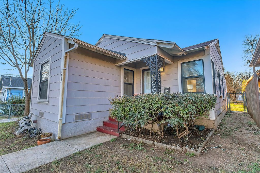 507 S Gilpin Avenue, Cockrell Hill, TX 75211