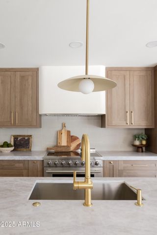 15033 N 60TH Street, Scottsdale, AZ 85254