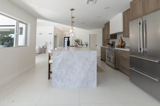 15033 N 60TH Street, Scottsdale, AZ 85254