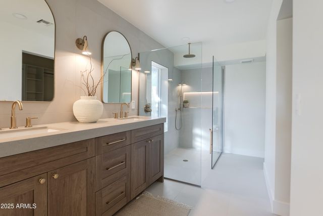 15033 N 60TH Street, Scottsdale, AZ 85254