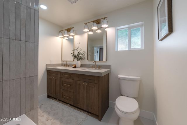 15033 N 60TH Street, Scottsdale, AZ 85254